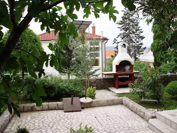 Apartments Nada Selce Exterior photo